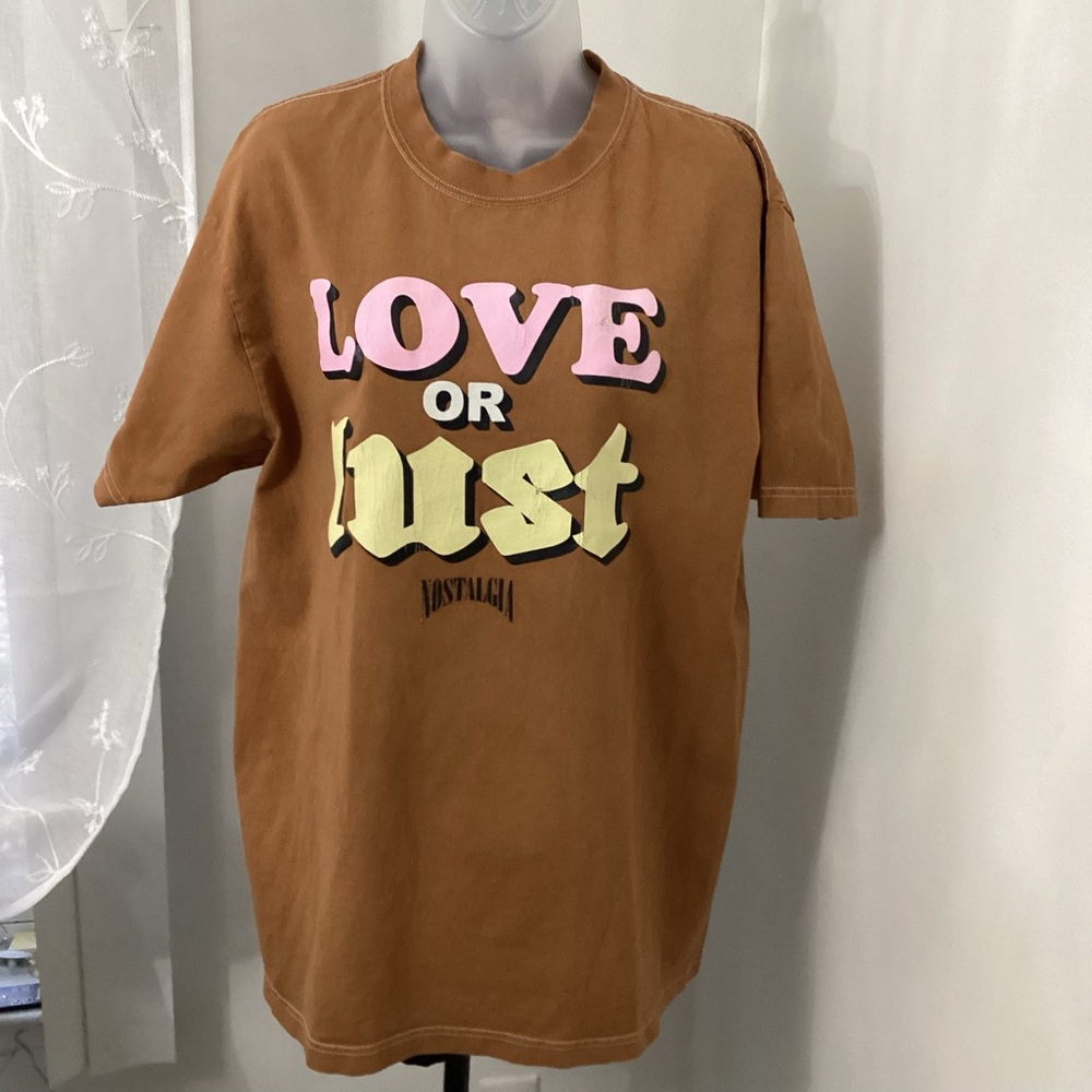 Shaka Wear Brown Graphic T-Shirt Women’s Size Large